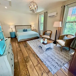https://5-stars-in-eastover.1sthotelscharlotte.com